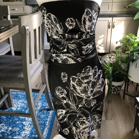 White House Black Market Dress - Picture 2 of 8